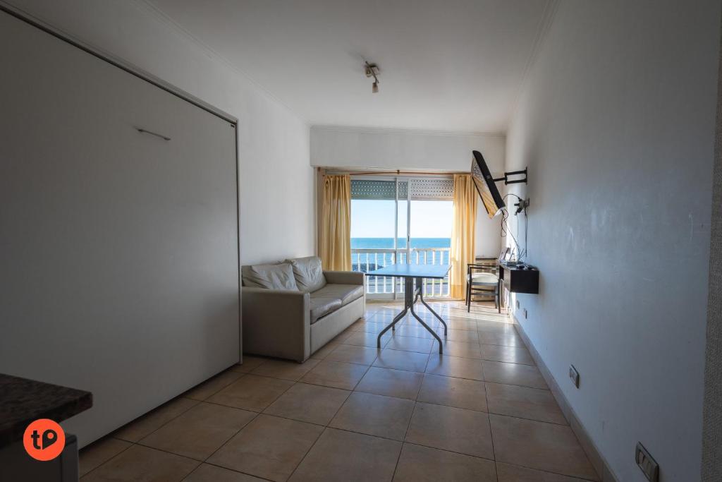 Frente a la Playa en la Perla! Increíbles vistas del Mar - 5