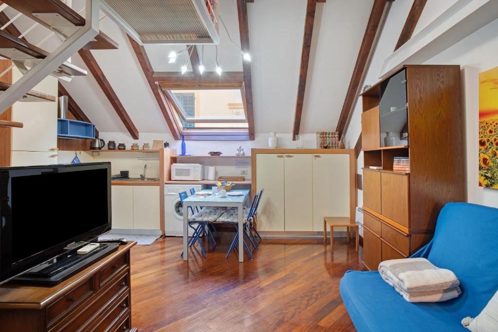 Lovely Loft - 3