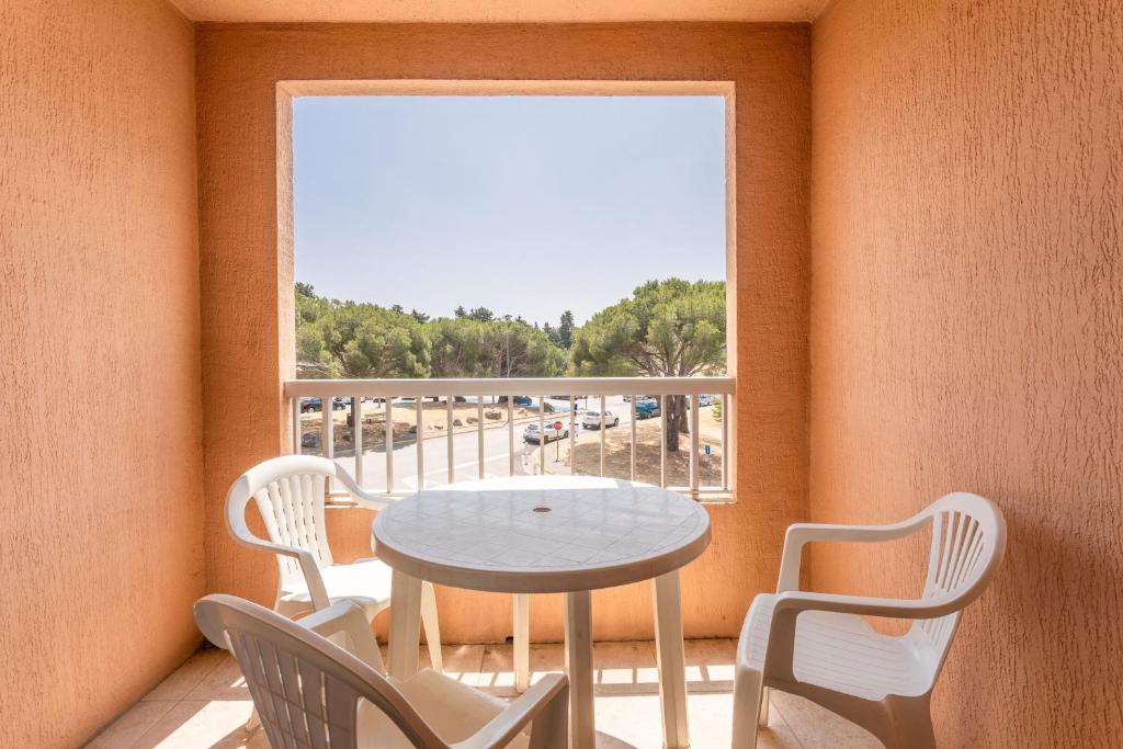 Studio Meublé 25m² Piscine Et Plage - 2