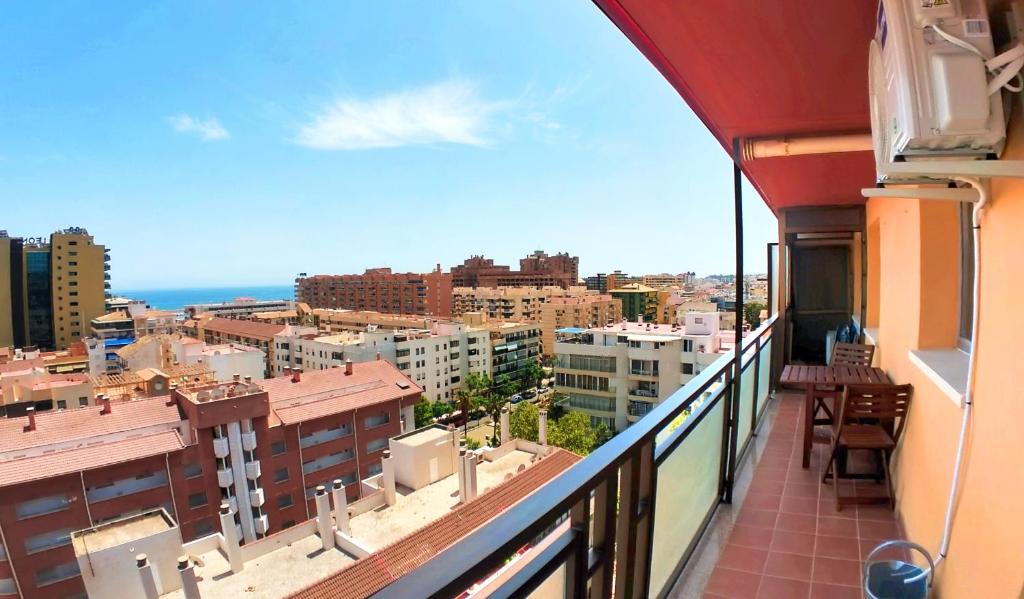 Stunning Sea View 2-bedroom Near - 4