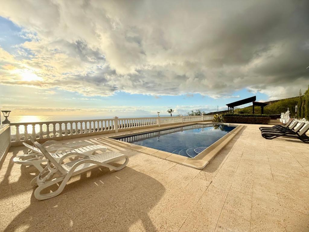 Villa Tequila - 2