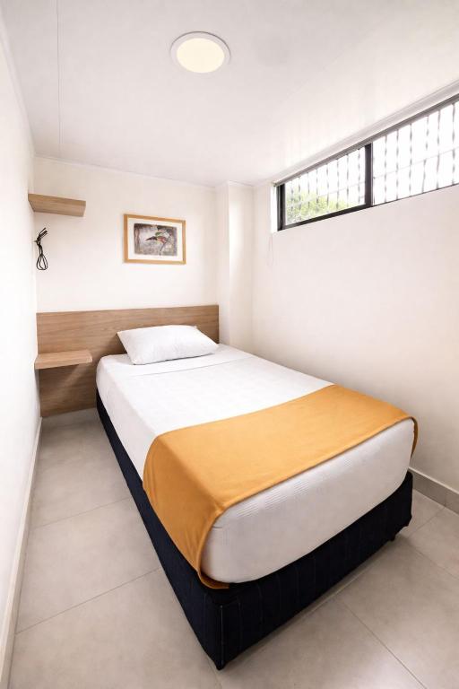 Hotel Adel - 4