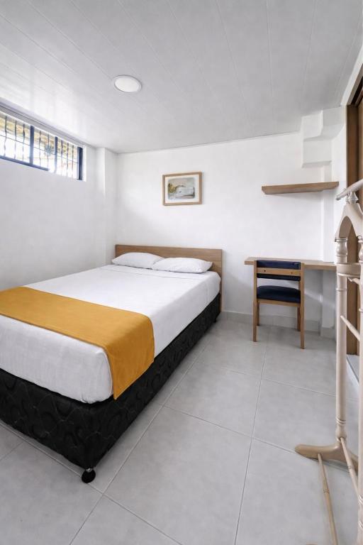 Hotel Adel - 5