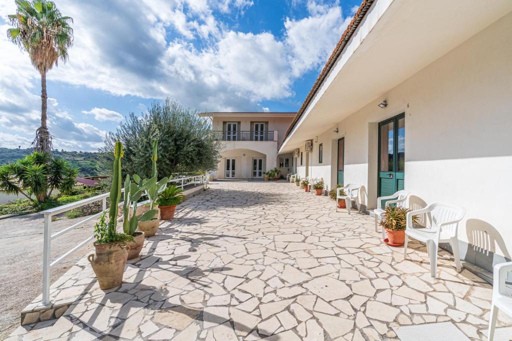 Fiumara Val Di Noto Country Rooms - 2