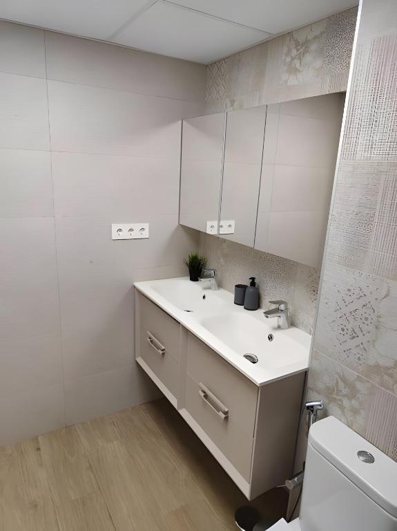Ferienwohnung mit Pool 50m Strand - 4