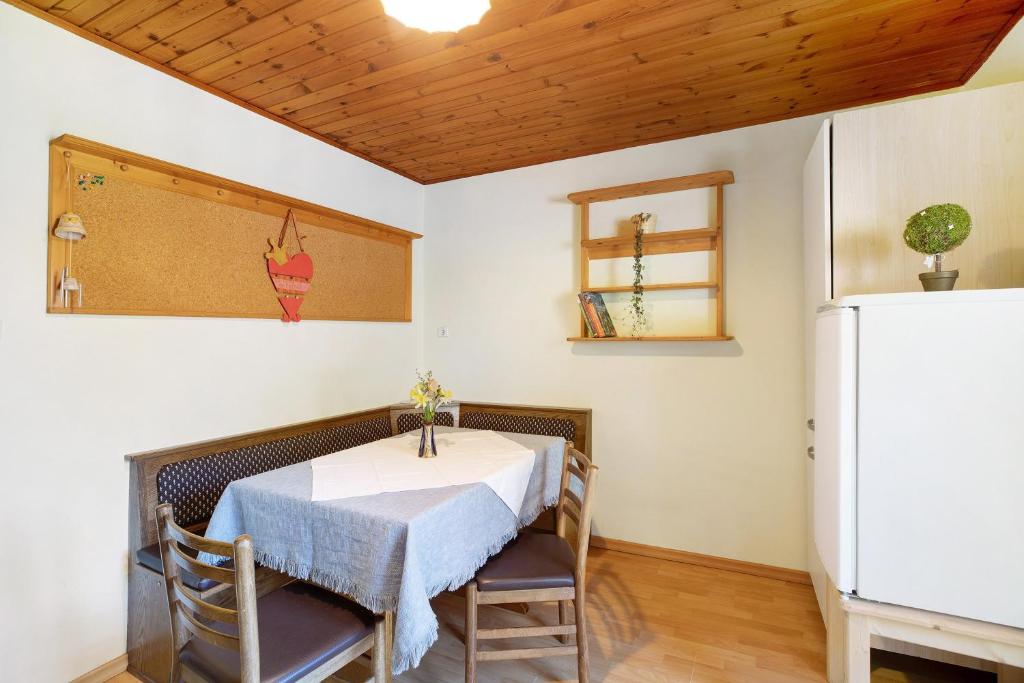 Pitschlhof Apt Lärche - 5