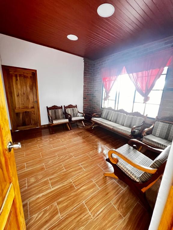 Quinta Analia - 1
