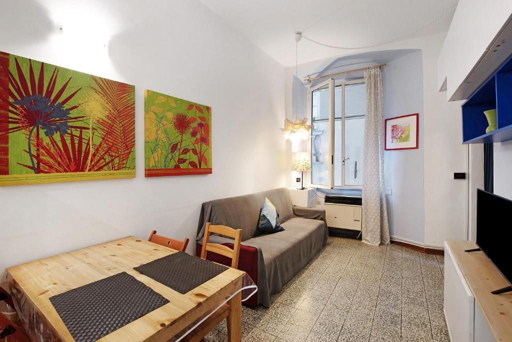 Bright Apartment Genova - 1