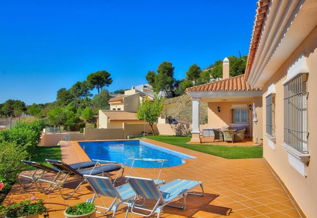 Luxurius Villa with private pool - 2