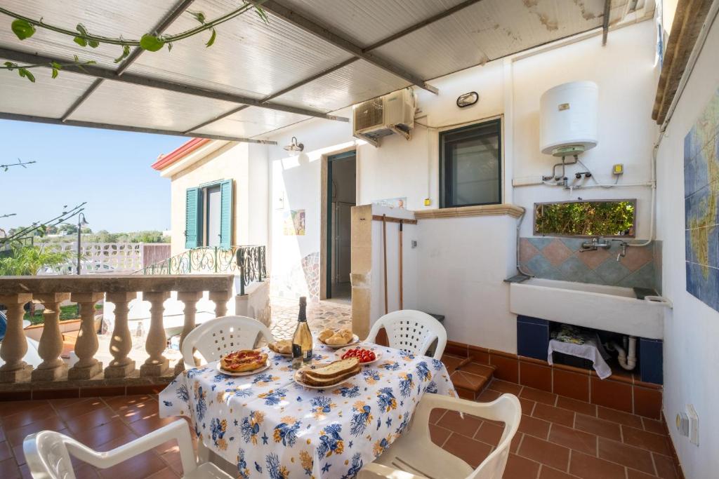 Blue House in Villa Con Piscina - 5