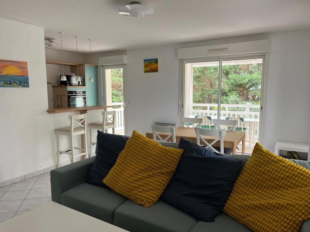 Appartement avec terrasse entre centre et océan - 5 pers. - FR-1-413-271 - 2
