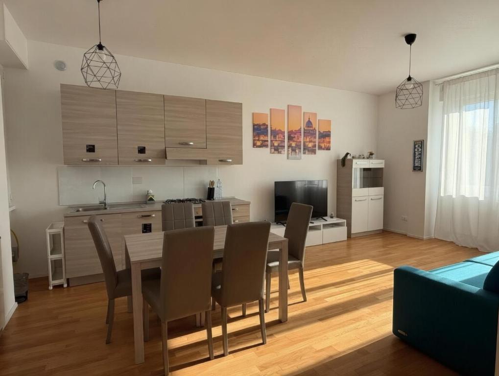 Modern Apartment near Tiburtina Station by RHR - 3