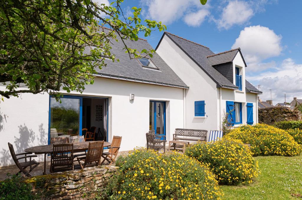 Maison aux volets bleus - vue mer - 1