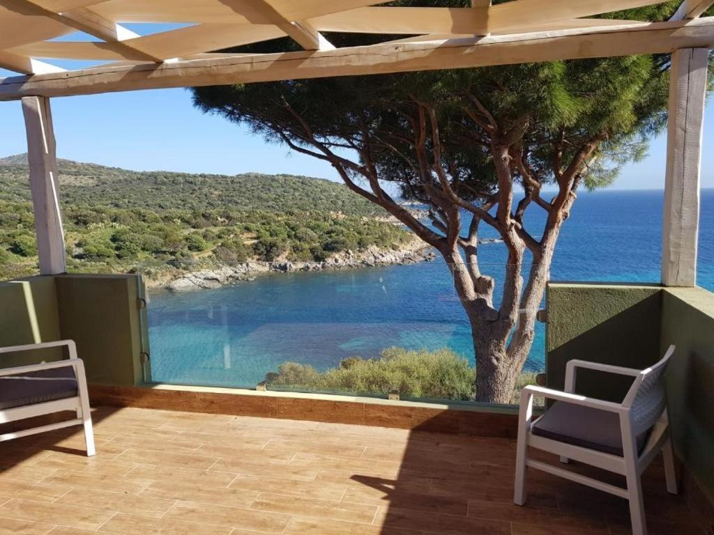 Accu is Prezzus D fronte mare - 4