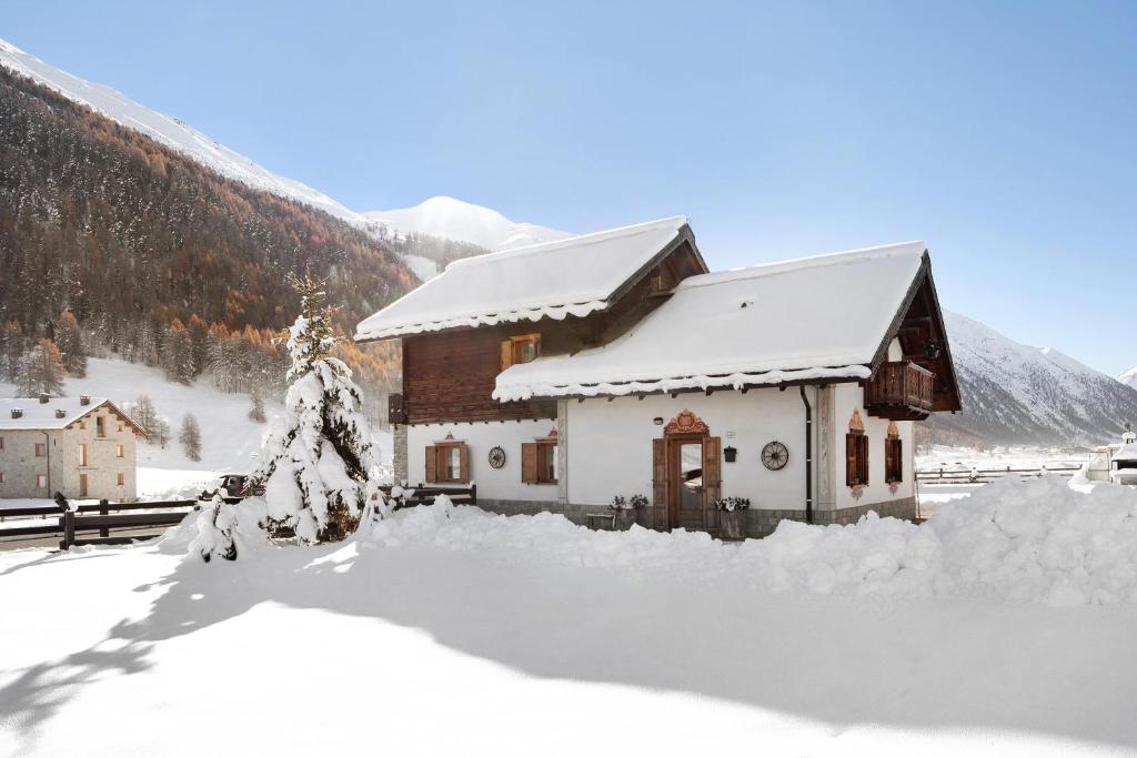 Baita sulle Alpi Livigno - 1