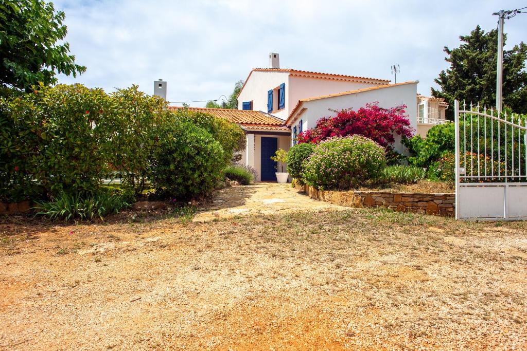 Maison bord de mer piscine et clim - 5