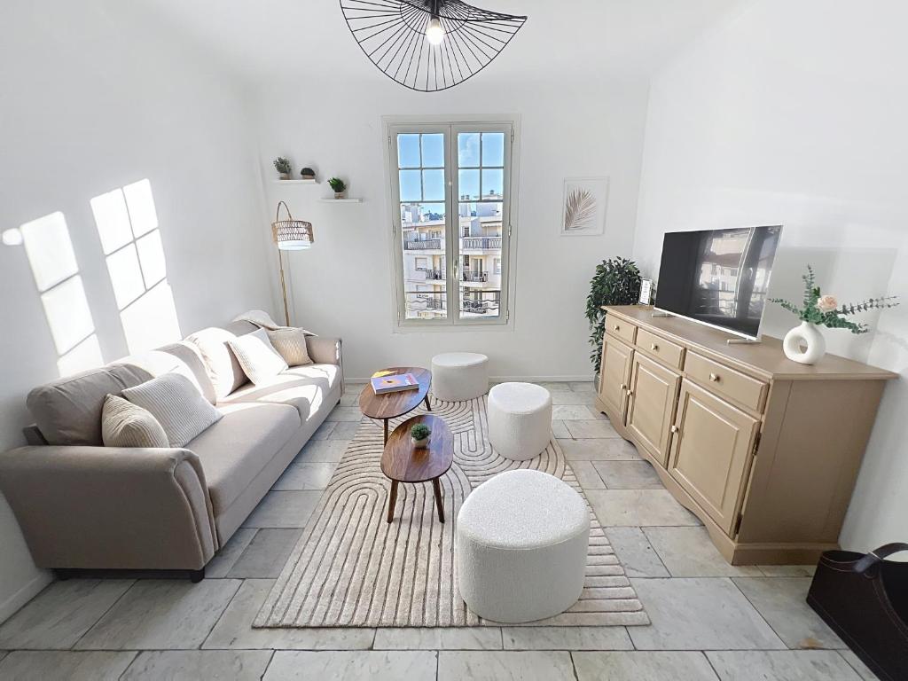 Cannes 3 BR 3 bath close to Palais & Croisette by Olam Properties - 4