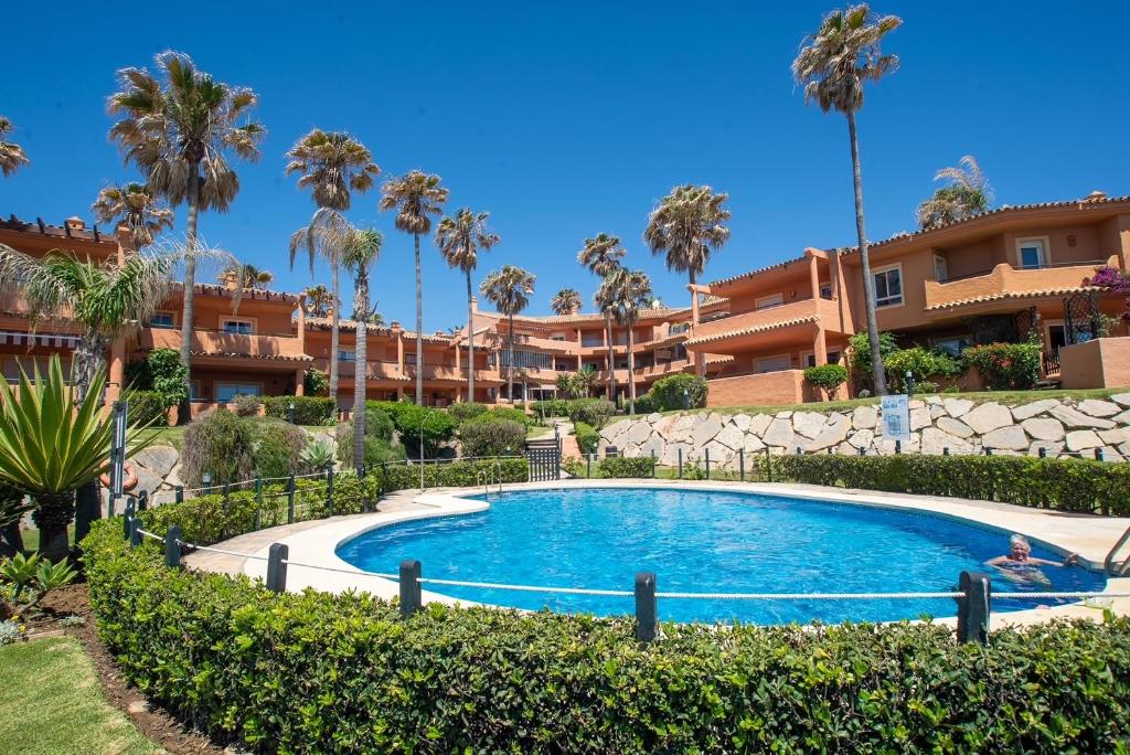 Fantastic beachfront apartment - 2