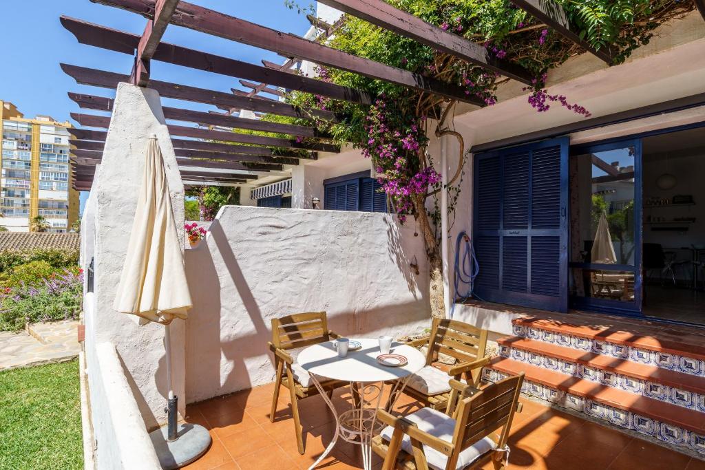 Charming Apartment with Sea Views - 4