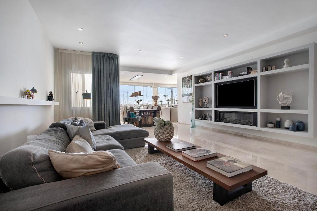 Puerto Marina exclusive apartment - 1