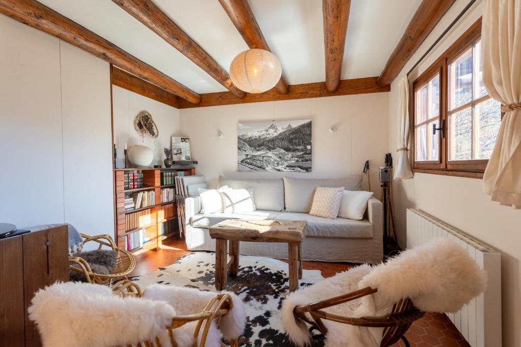 South-facing Chalet With Views - 2