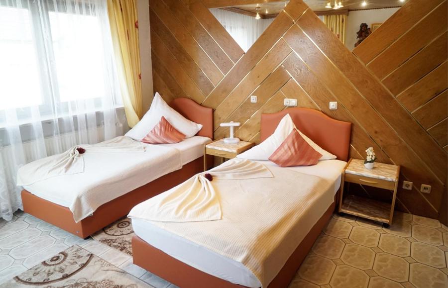 Top Hotel Edingen photo