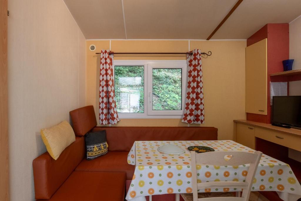 Camping Midi - mobil home 4-6 pers - 3