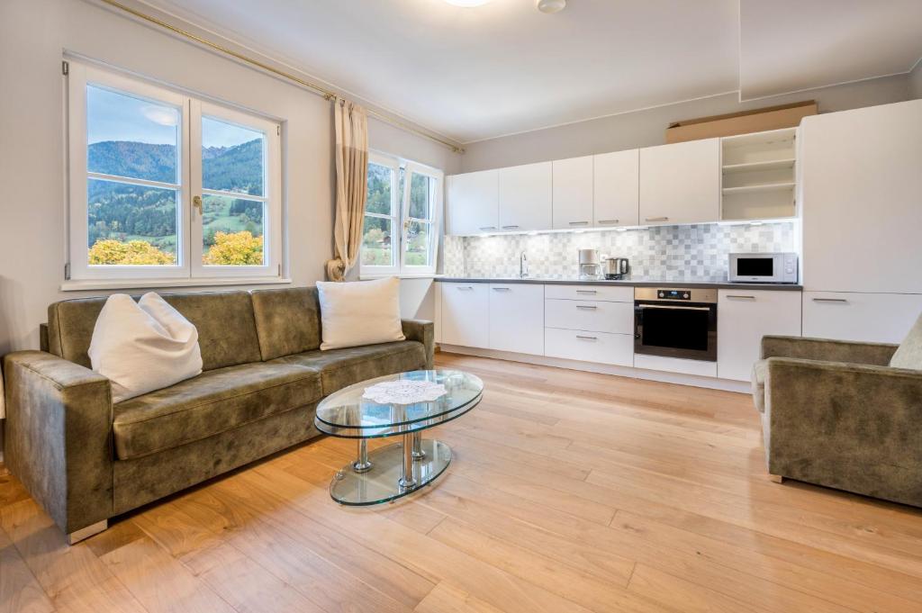 Alpen Living - 2 Stock - 2
