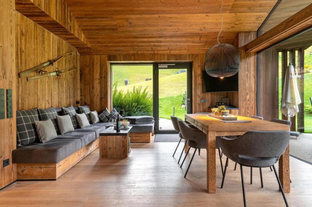 Chalet L Piz Dolomites - 2