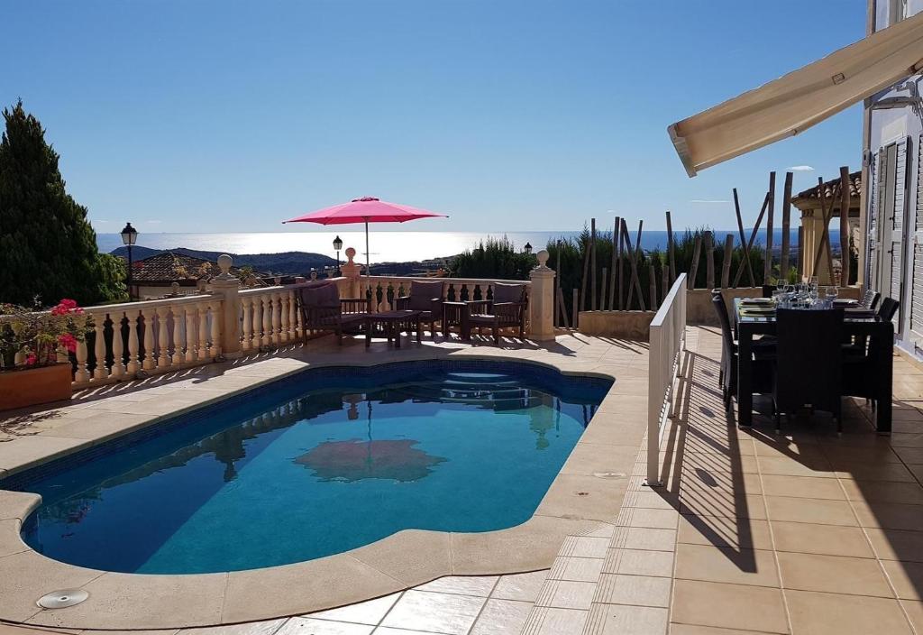Villa with panoramic sea views - 1