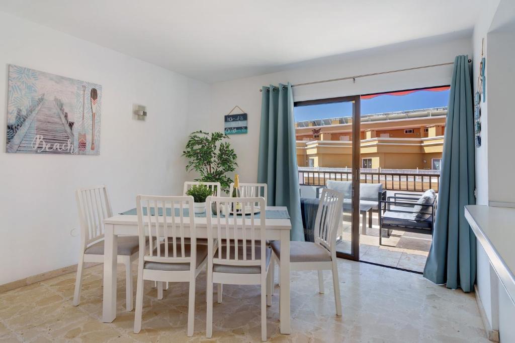 3 bedrooms with views - 5