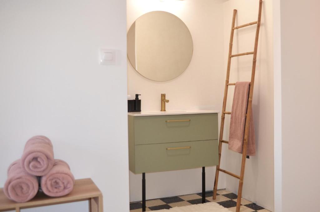 Agde Heritage, No. 16 - 5
