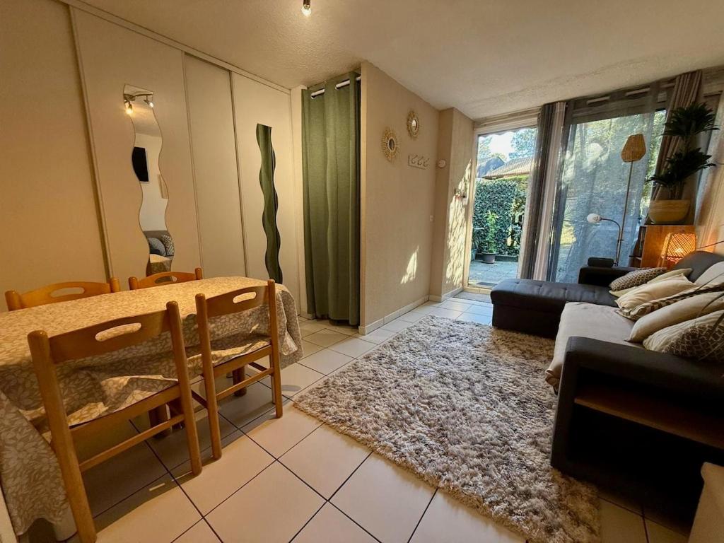 Maisonnette cosy dans les pins proche océan - 4
