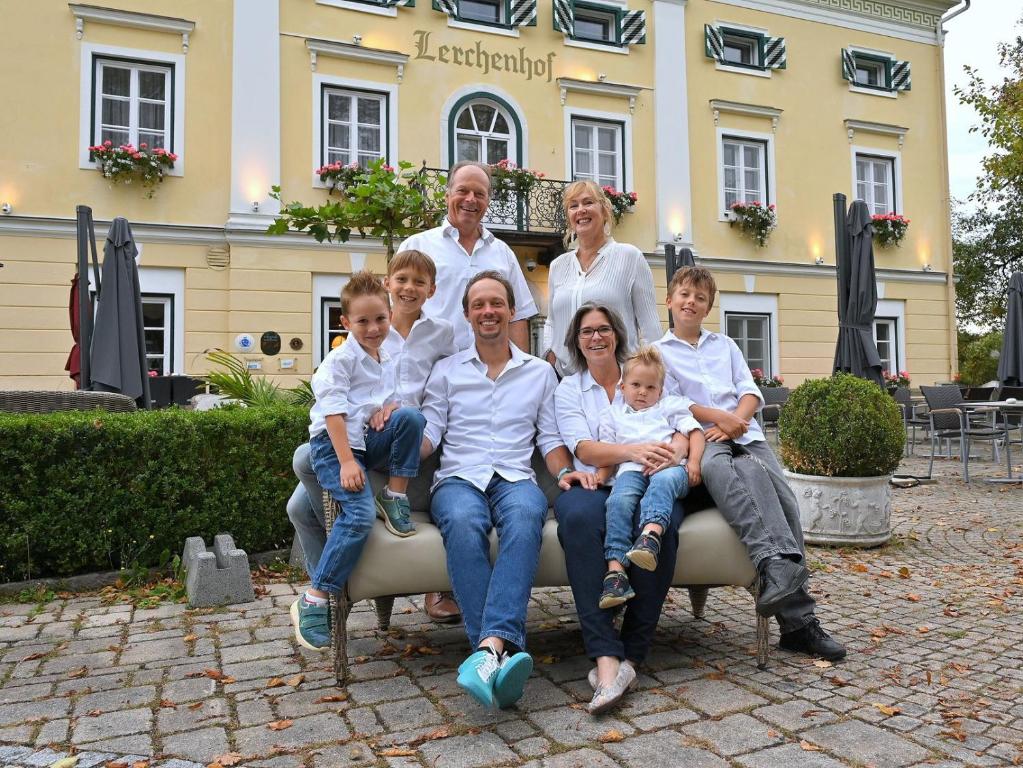 Hotel Schloss Lerchenhof - 4