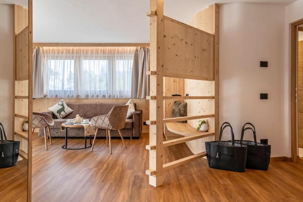 Les Ciases Chalets Dolomites Apt 2 - 2