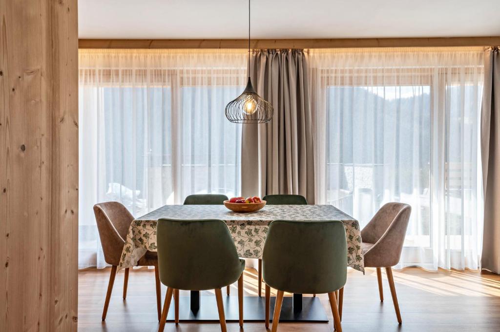 Les Ciases Chalets Dolomites Apt 2 - 3