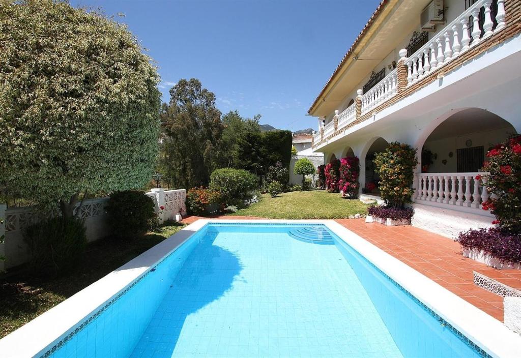 Andalusian style villa - 2