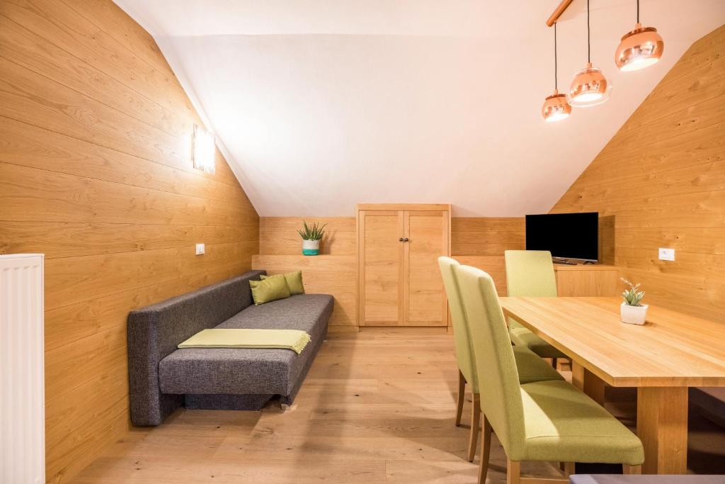 Rosalpina Apt 3 - 3