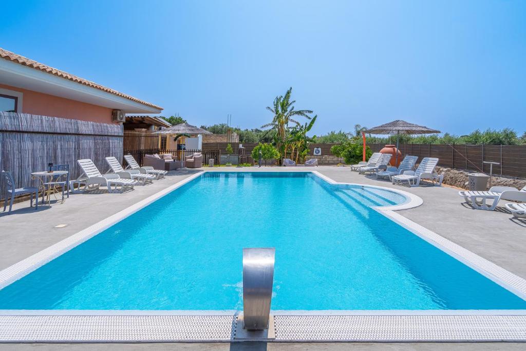 Villa Luana con piscina - 2