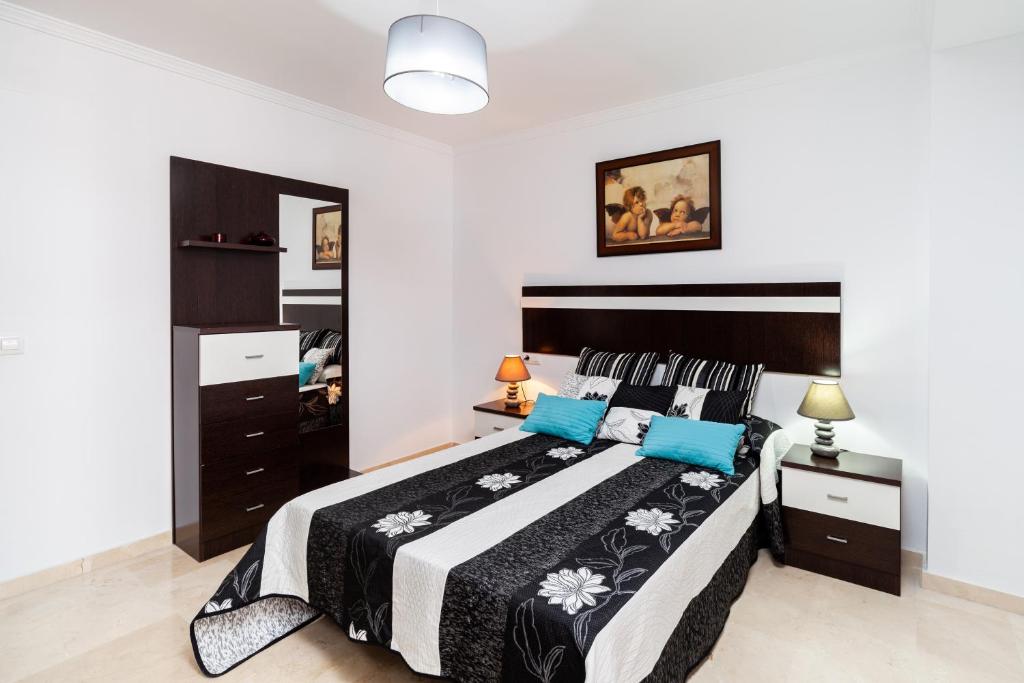 Apartamento Los Remedios Con Patio Andaluz - 2