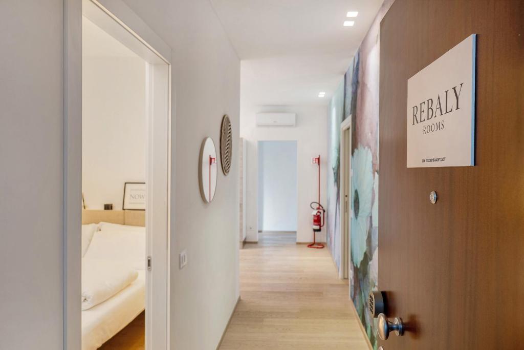 Rebaly Suites - 1