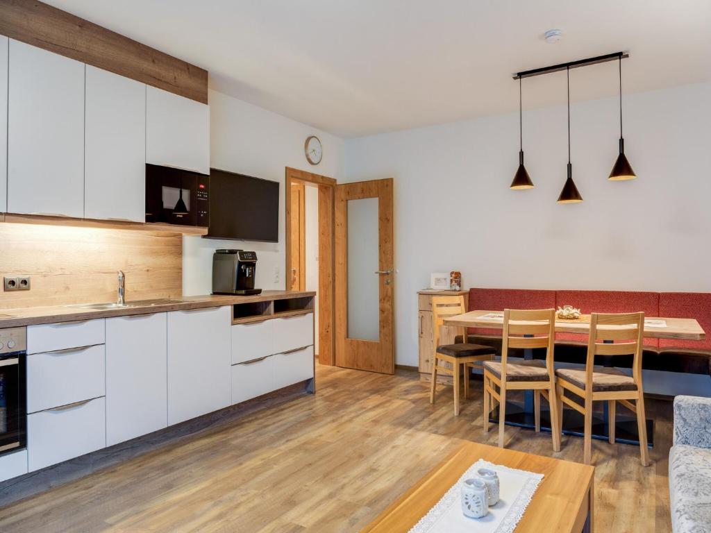 Luxurious apartment with sauna in Königsleiten - 4