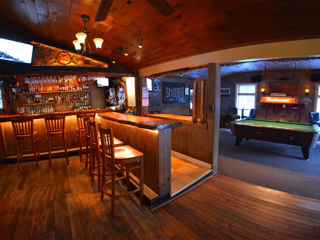 Hyde Away Inn photo