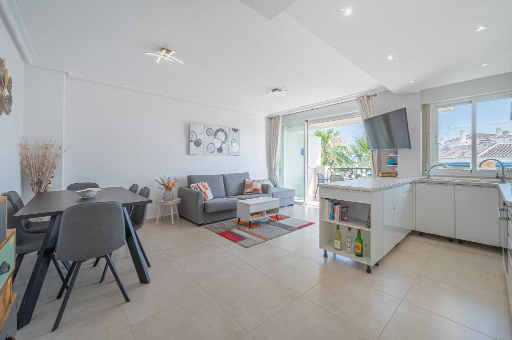 Marbella – Puerto Banus, locrimar 3 - 4