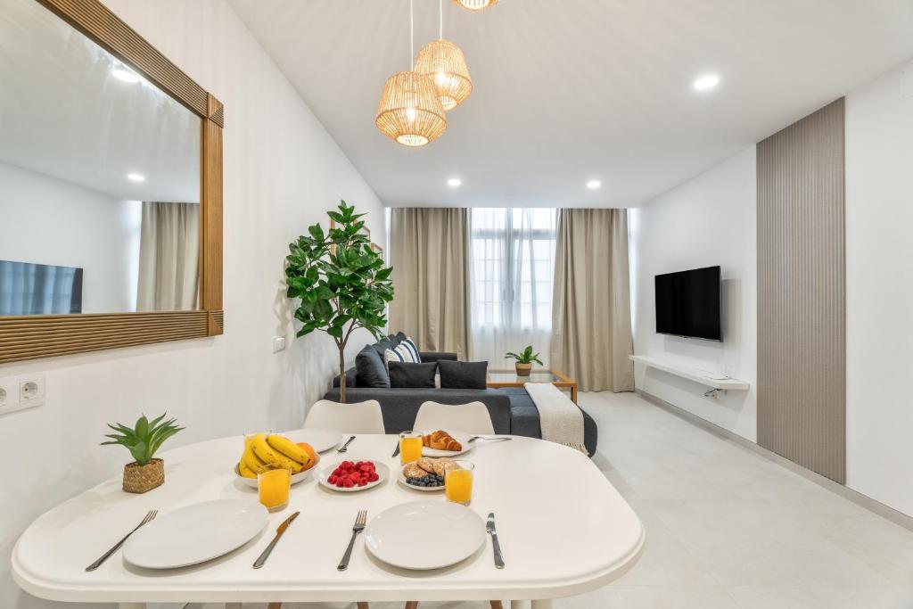 Sunlit Modern Stay - 4