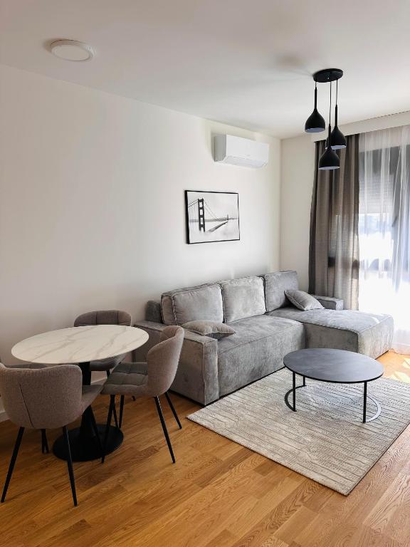 Apartment Novi Bar - 2