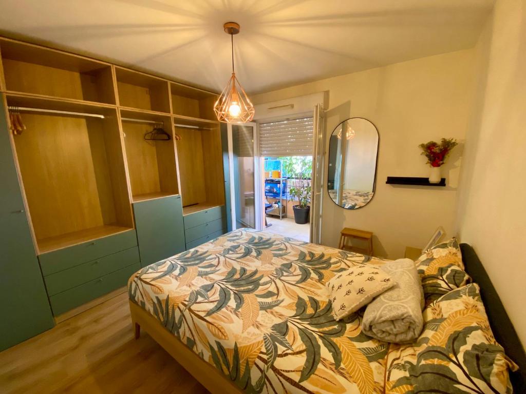 West Nice Ground-Floor one Bedroom Apartment with Parking, Garden, Pool - 3