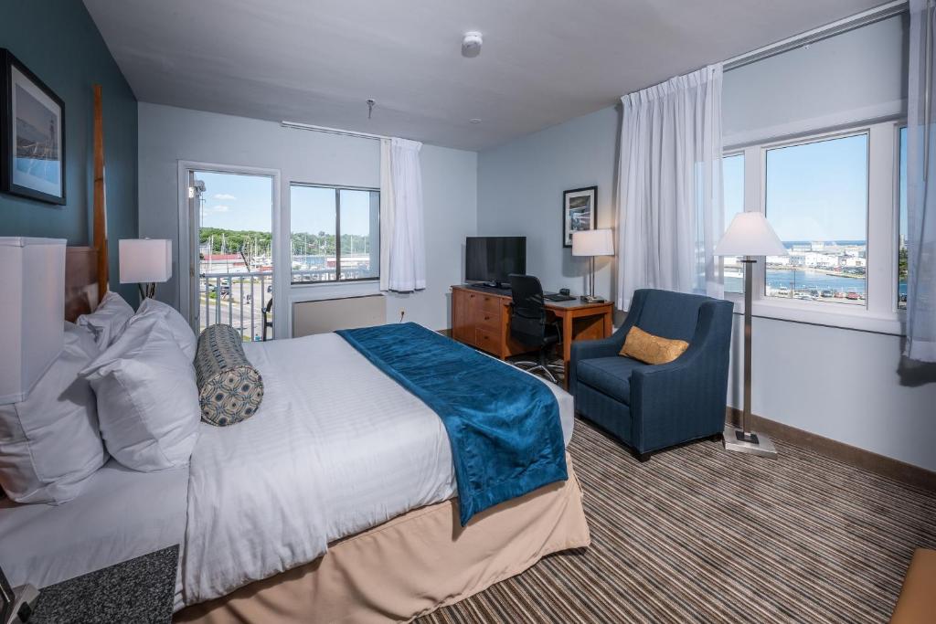 Rockland Harbor Hotel photo