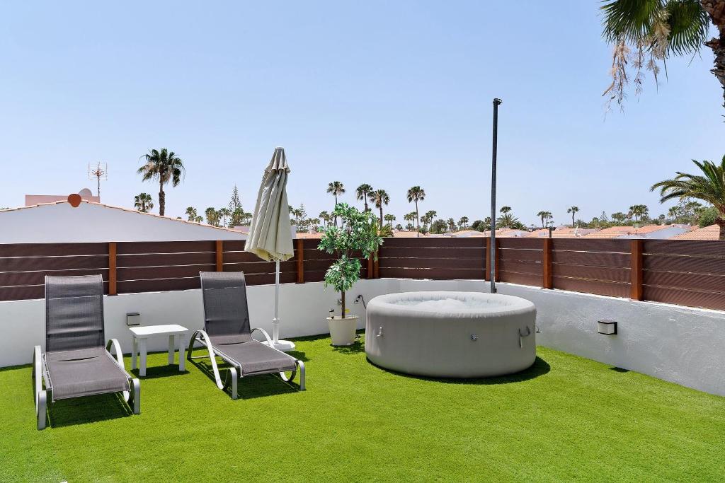 Casa Luna Kingbed and Jacuzzi - 2