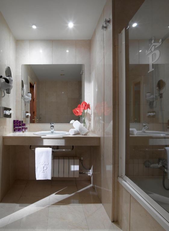 Parador De Cordoba Photo 34